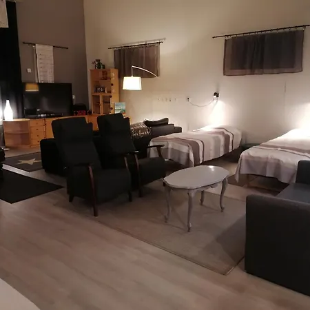 Majoituspalvelu Nurmi Vaelitie *